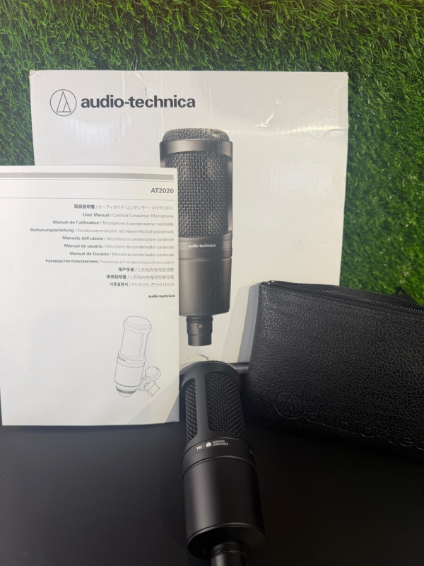 Микрофон Audio-technica AT2020