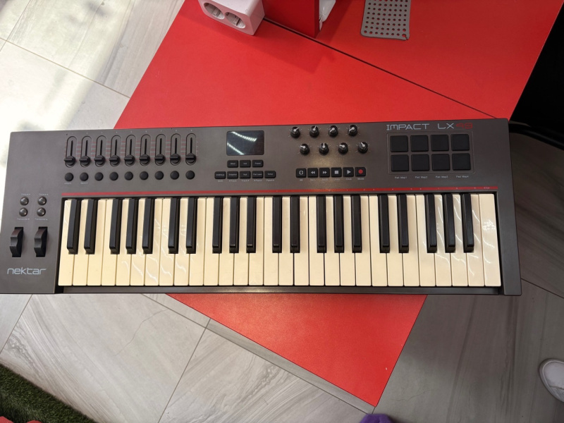 MIDI клавиатура  Nektar Impact LX49