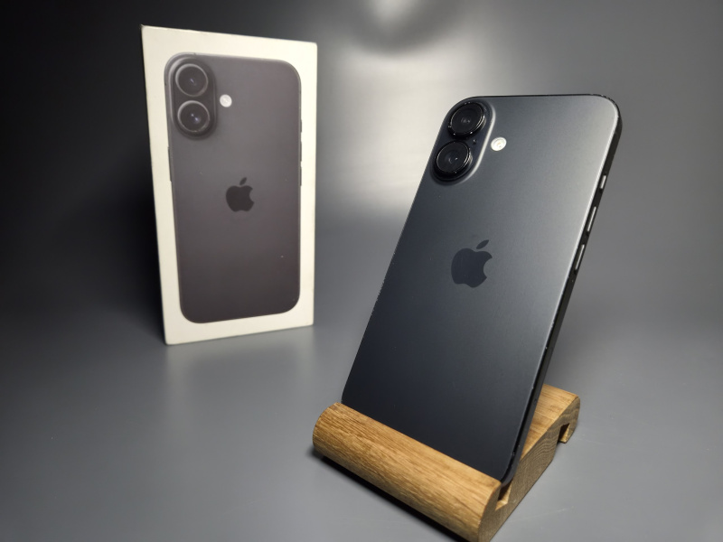 Мобильный телефон Apple iPhone 16